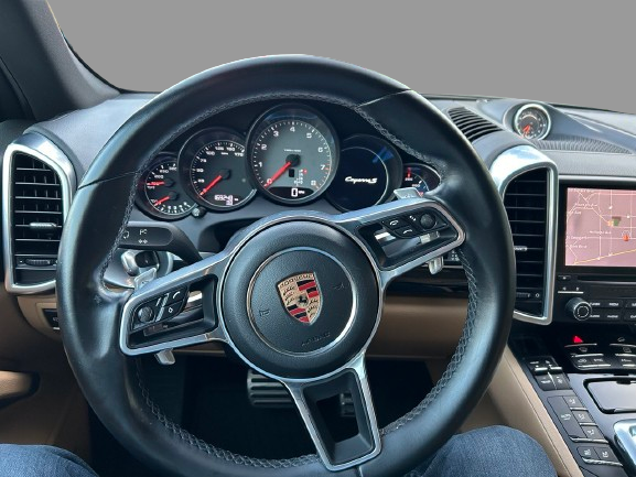 2018 PORSCHE CAYENNE S