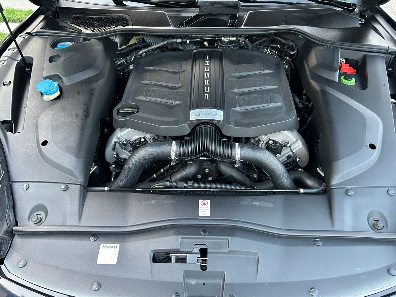 2018 PORSCHE CAYENNE S