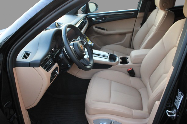 2023 PORSCHE MACAN