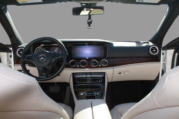 2018 Mercedes Benz E300 4 MATIC